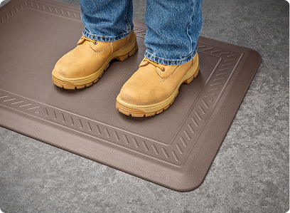 Man standing on comfortmat